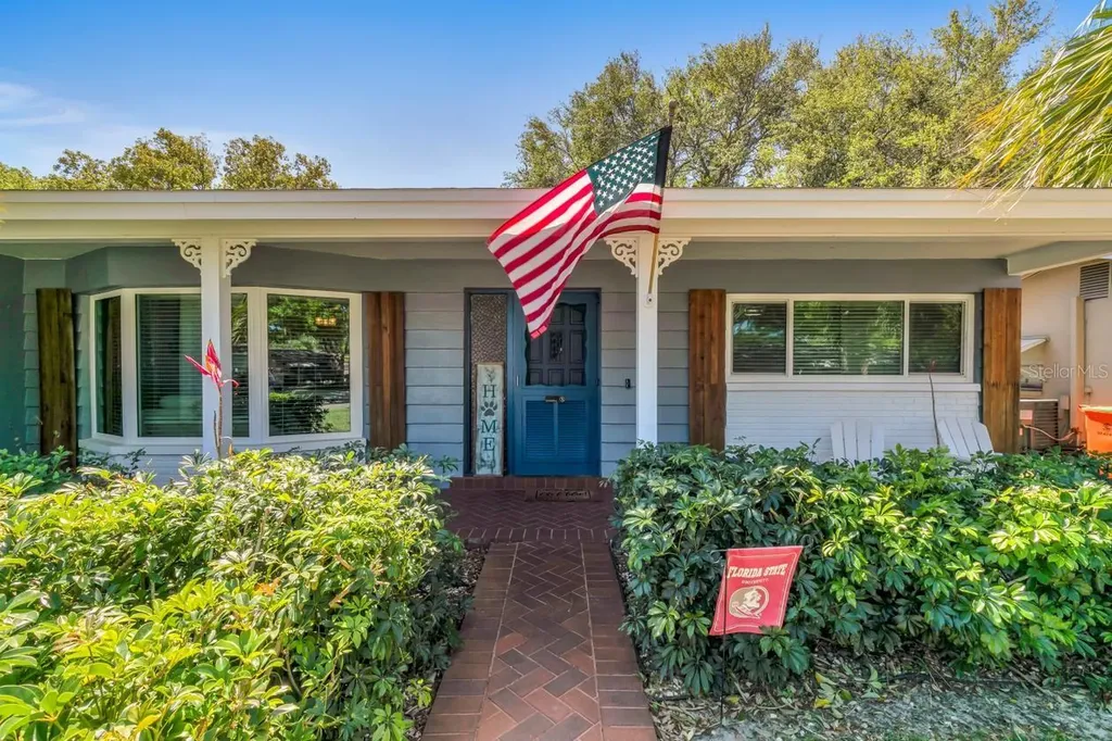 2041 Hillwood Drive Clearwater FL 33763