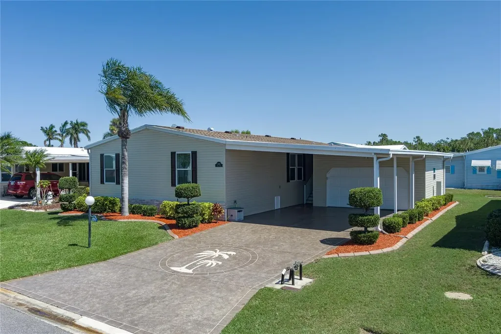 8424 Regal Way Palmetto FL 34221
