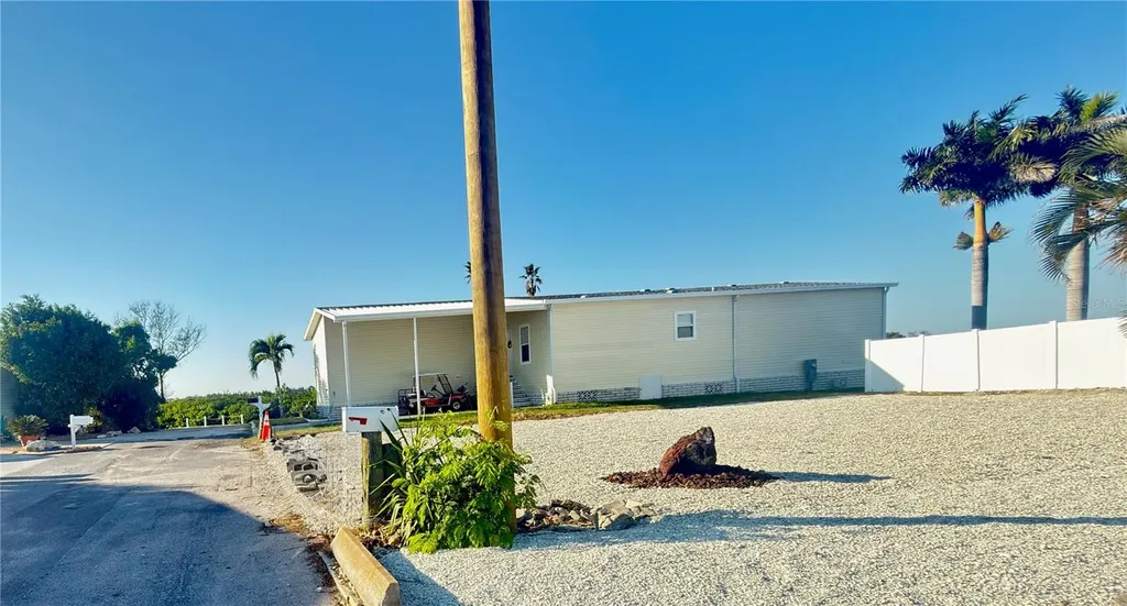 2858 Trinidad Way Palmetto FL 34221