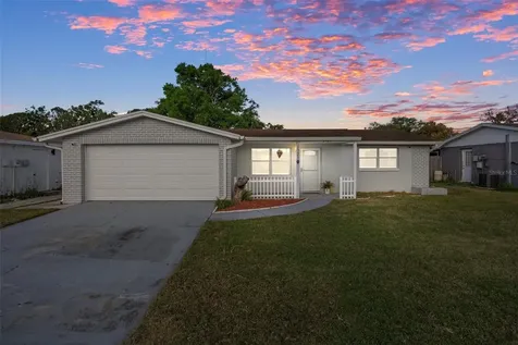 1721 Kenilworth Street Holiday FL 34691