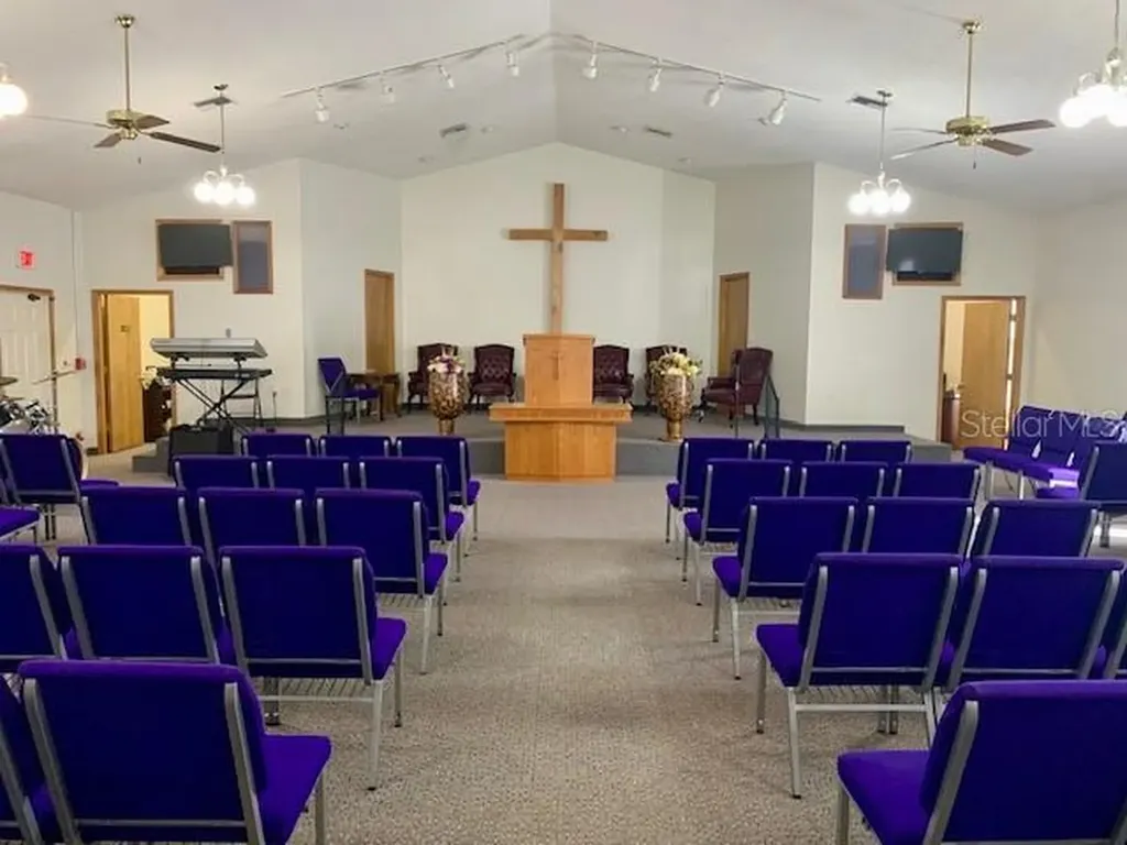 1536 N West Street Bushnell FL 33513