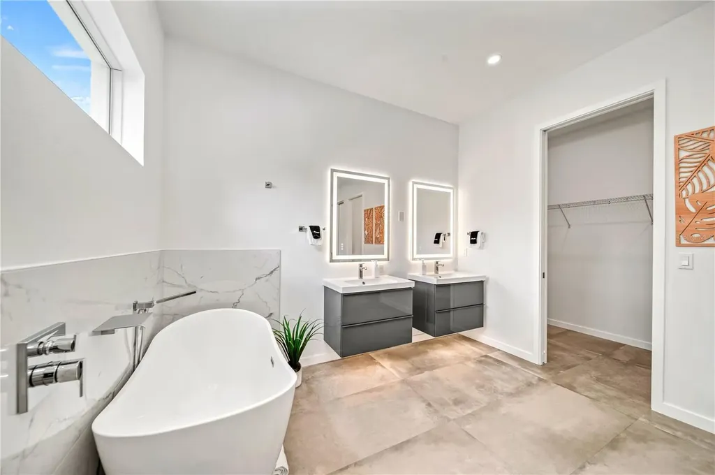 2327 Hillview Street Sarasota FL 34239