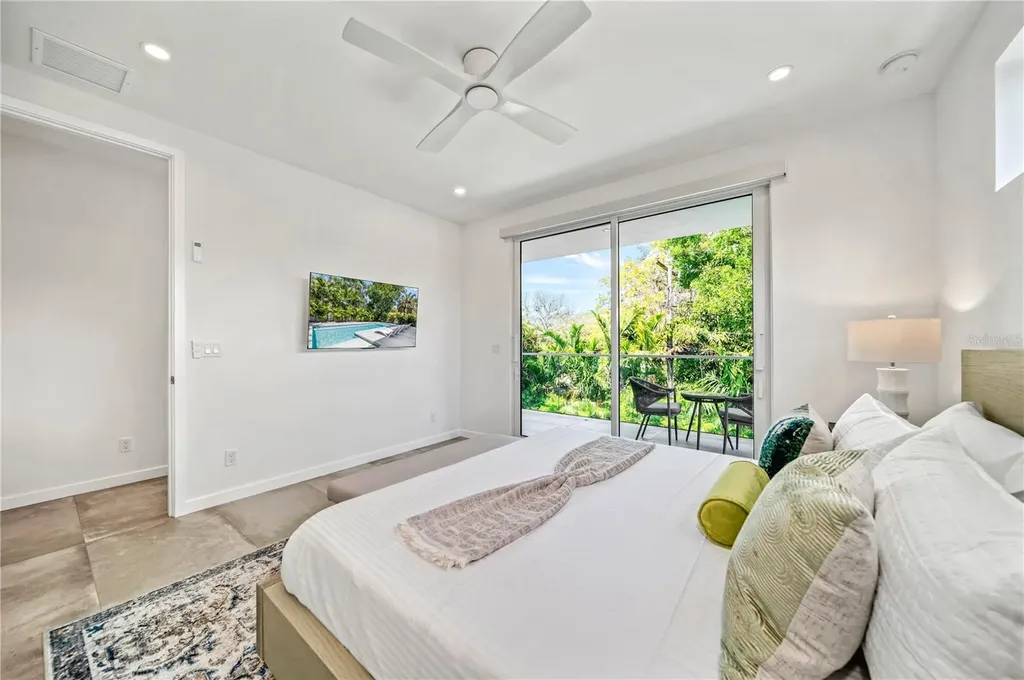 2327 Hillview Street Sarasota FL 34239