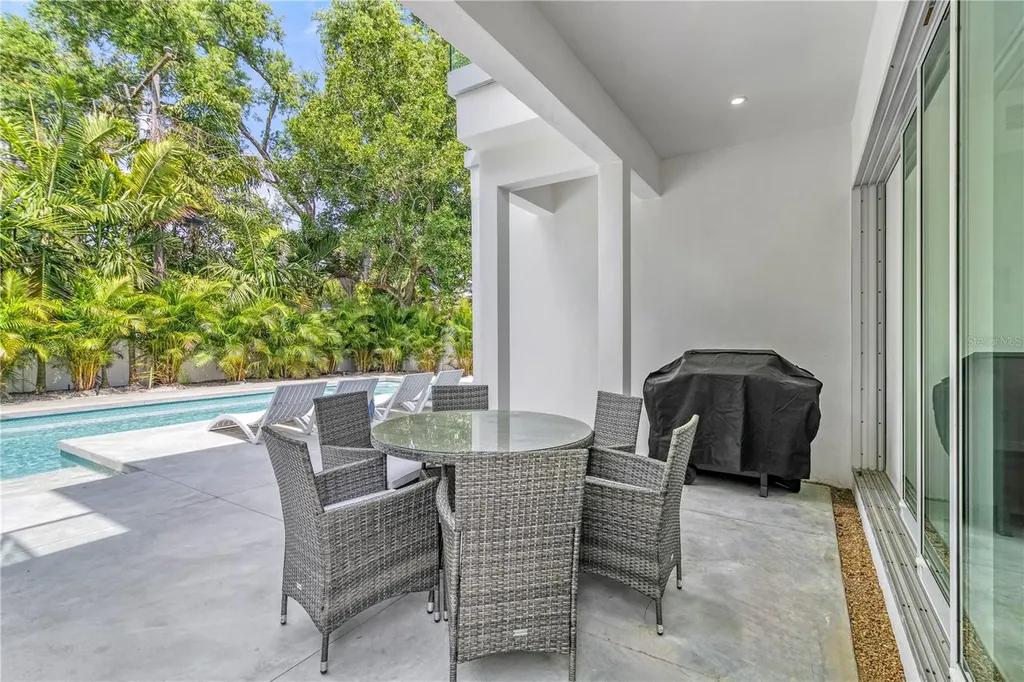 2327 Hillview Street Sarasota FL 34239