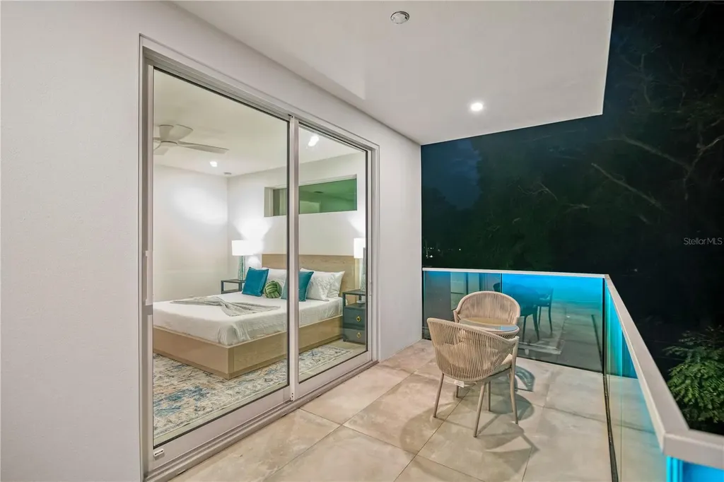 2327 Hillview Street Sarasota FL 34239