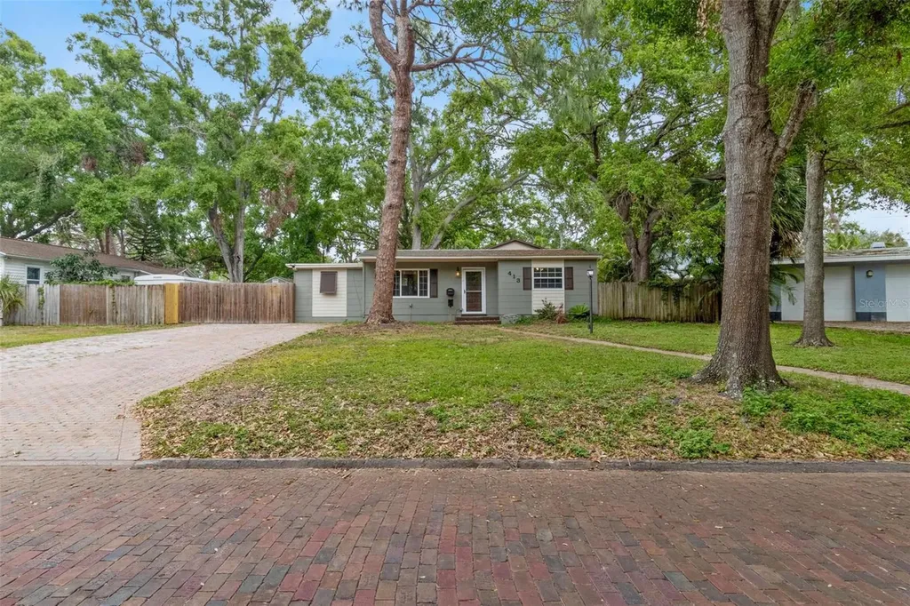 413 65th Street N St Petersburg FL 33710