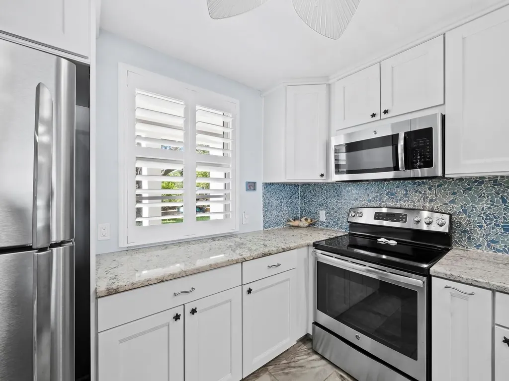 600 Sutton Place Longboat Key FL 34228