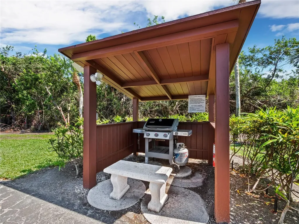 600 Sutton Place Longboat Key FL 34228
