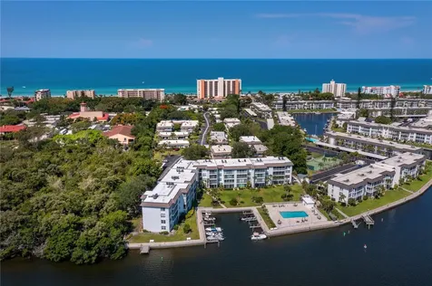 600 Sutton Place Longboat Key FL 34228