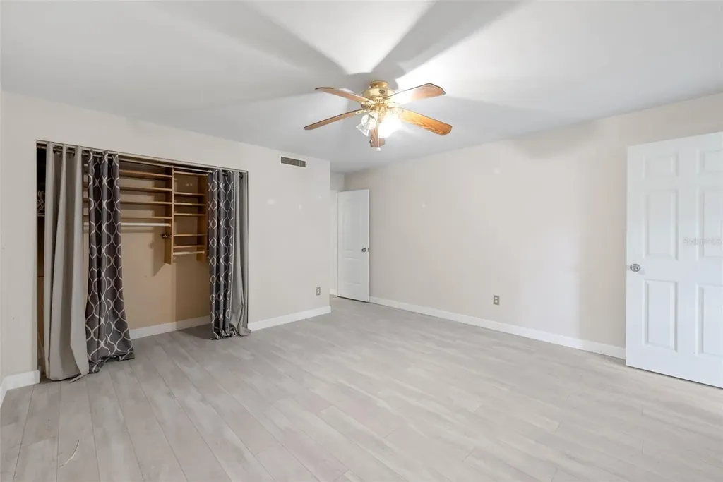 426 32nd Avenue N St Petersburg FL 33704