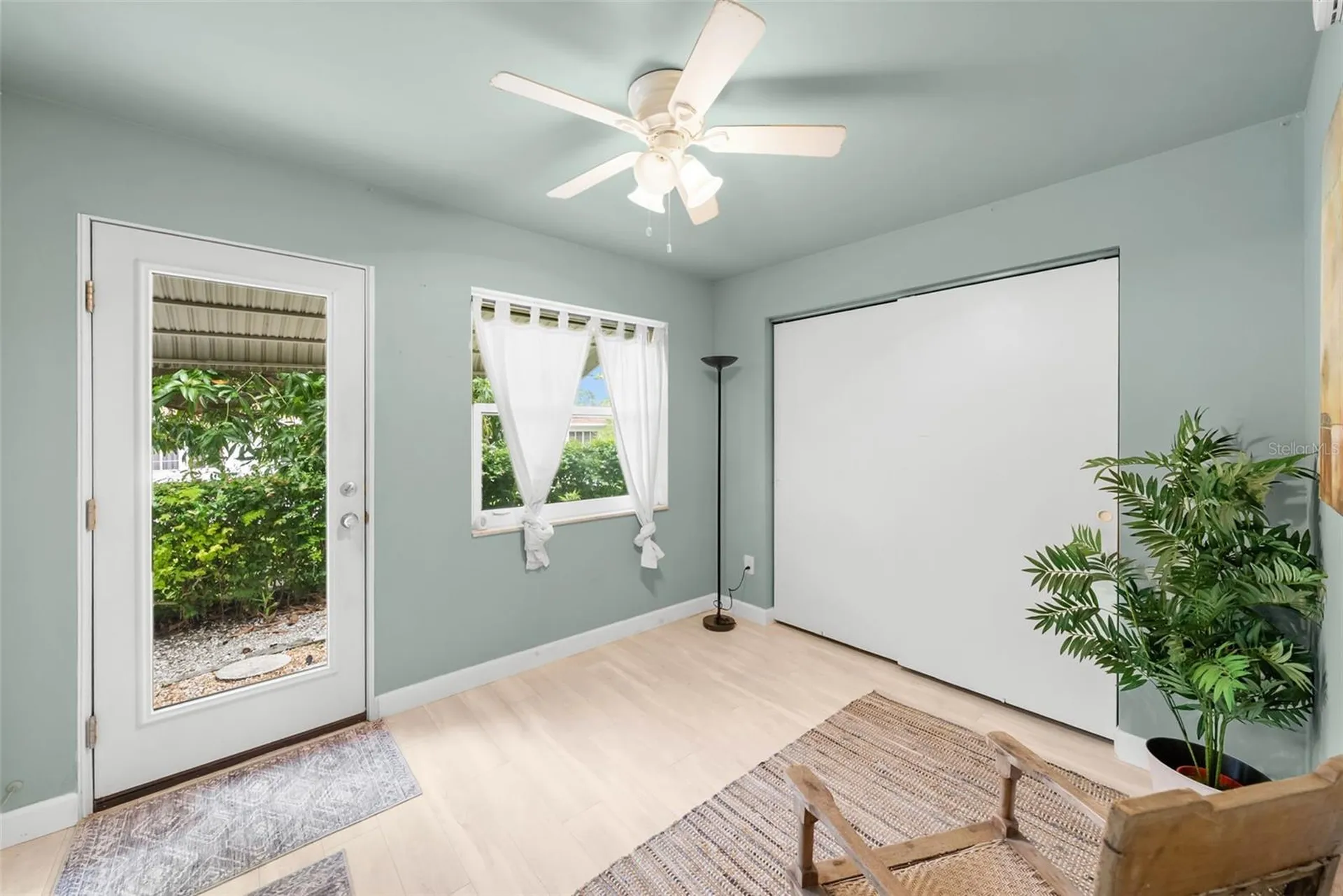 426 32nd Avenue N St Petersburg FL 33704