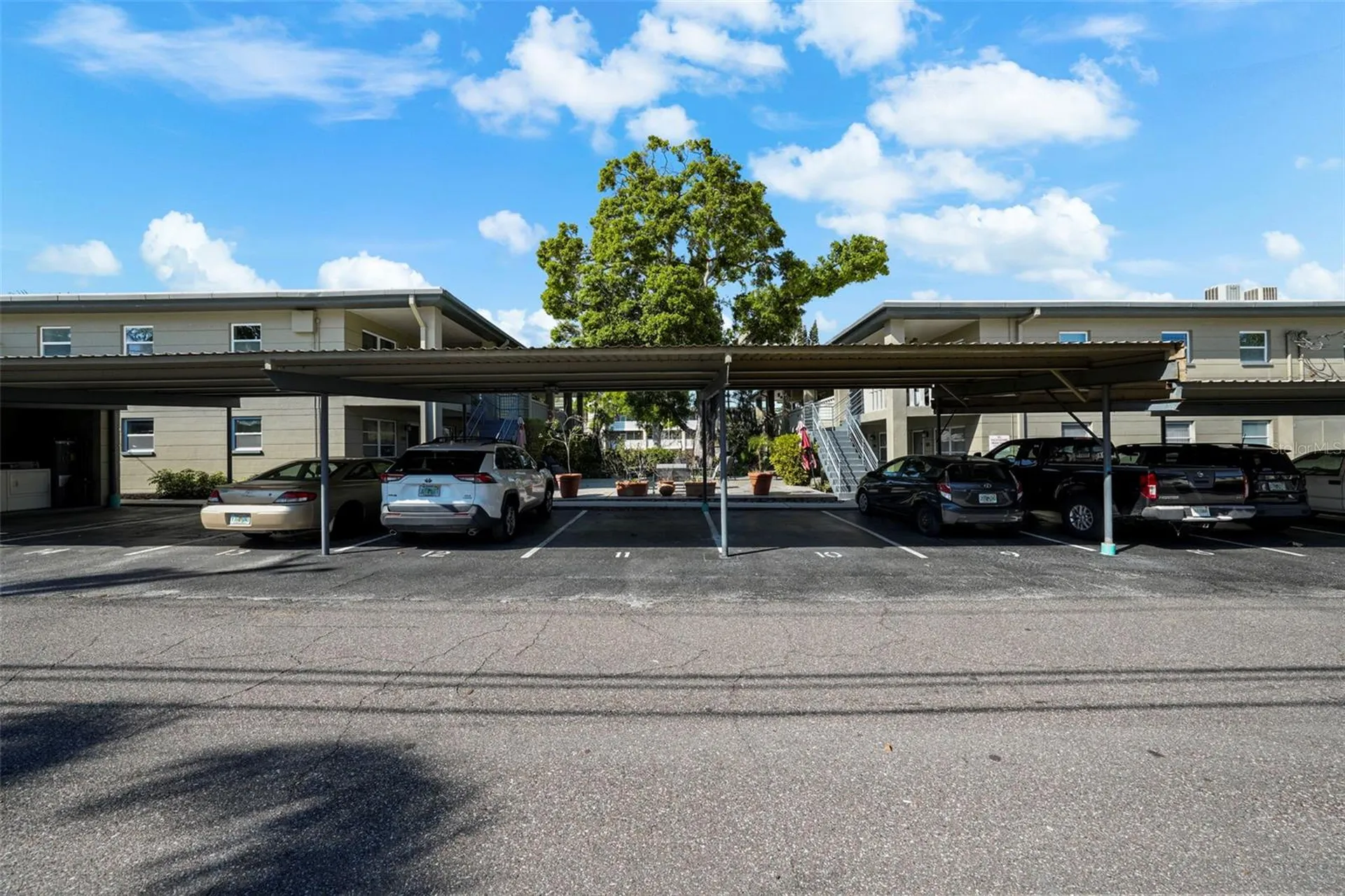 426 32nd Avenue N St Petersburg FL 33704