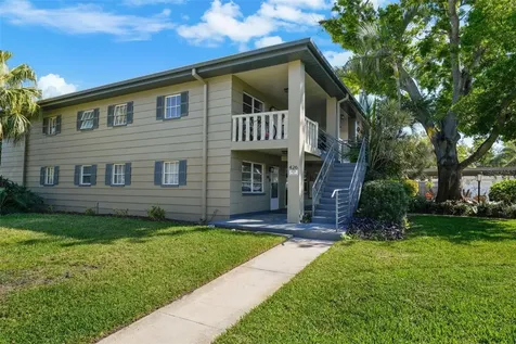 426 32nd Avenue N St Petersburg FL 33704