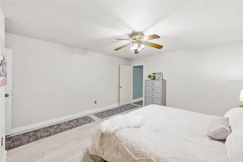 426 32nd Avenue N St Petersburg FL 33704