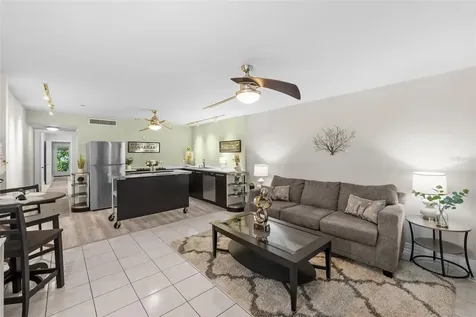 426 32nd Avenue N St Petersburg FL 33704