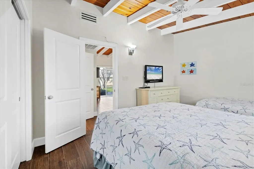 6006 Midnight Pass Road Sarasota FL 34242