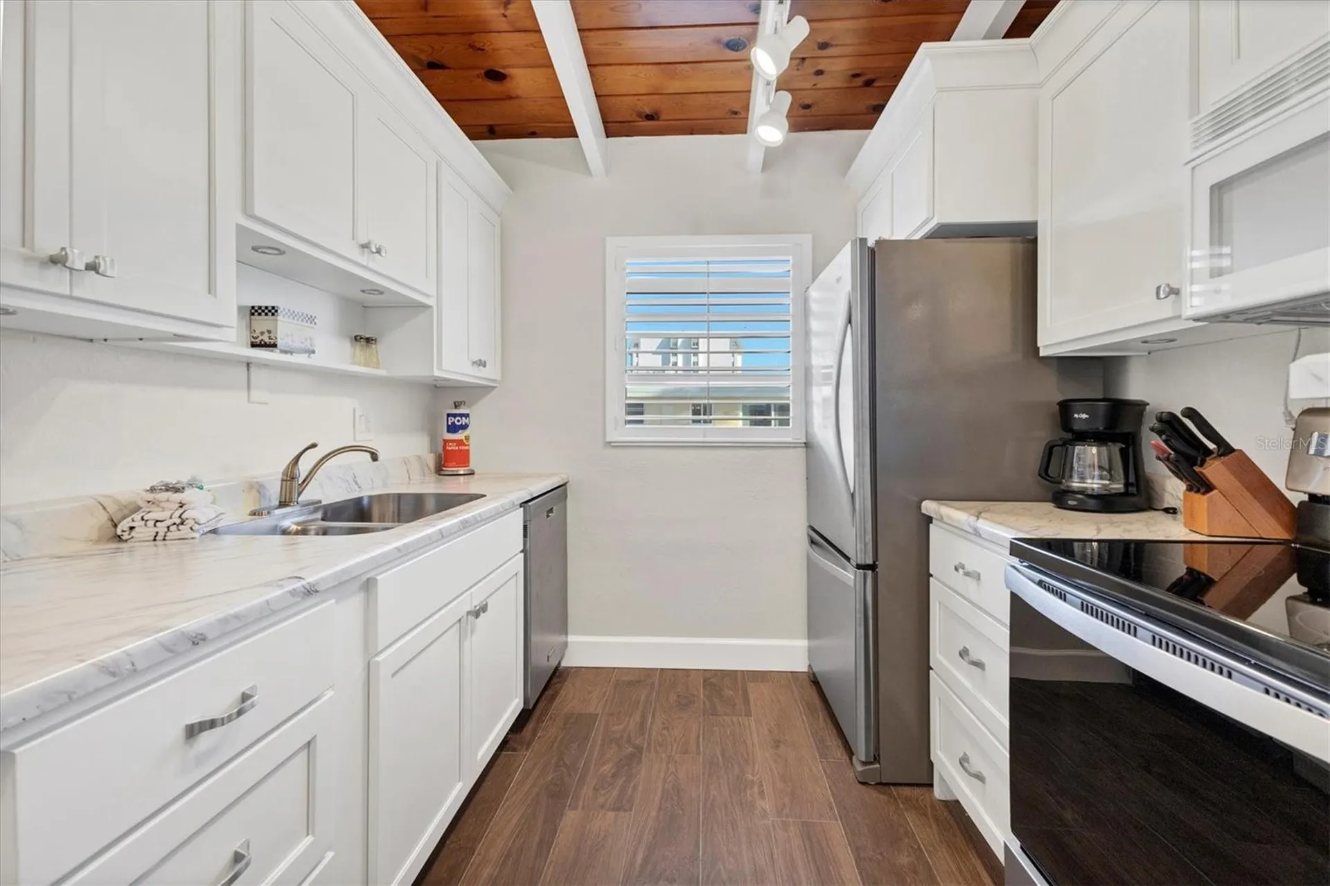 6006 Midnight Pass Road Sarasota FL 34242