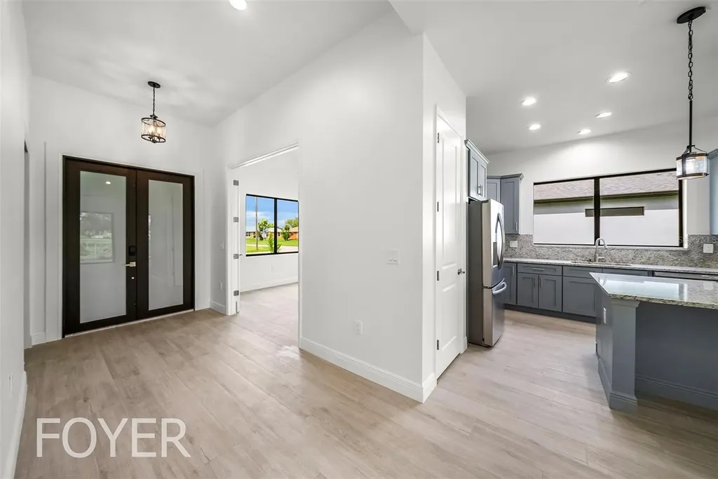 4308 3rd Street SW Lehigh Acres FL 33976