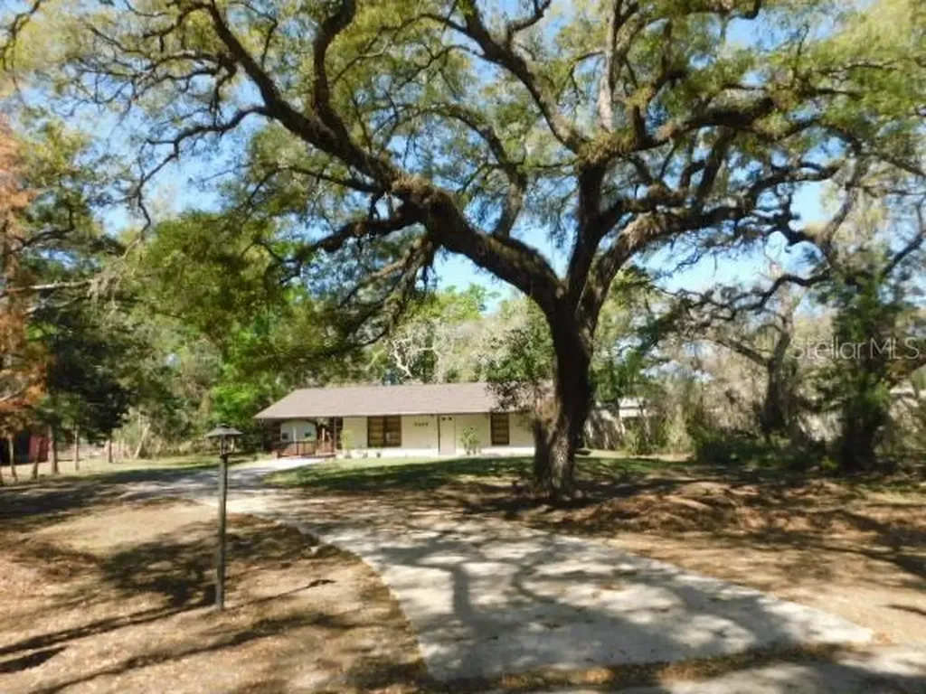 5425 Leisure Street Dade City FL 33523
