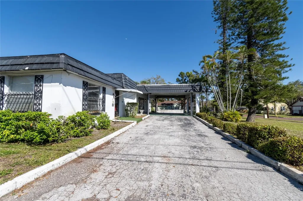 1940 Drive Martin Luther King Jr Street S St Petersburg FL 33705