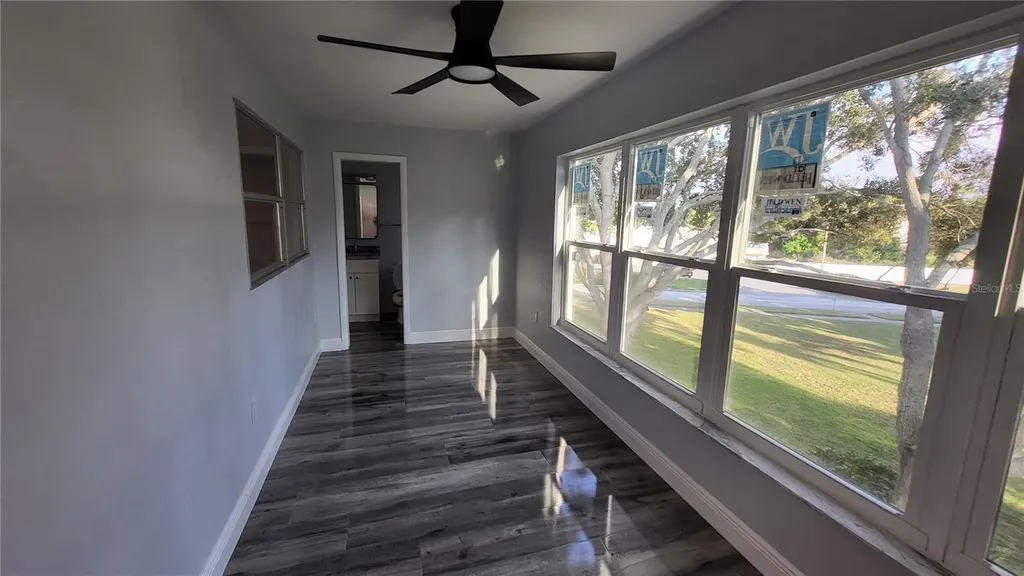 5725 80th Street N St Petersburg FL 33709