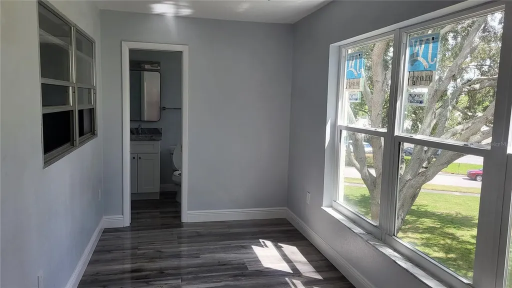 5725 80th Street N St Petersburg FL 33709