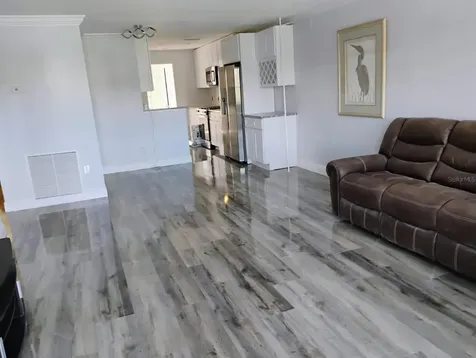 5725 80th Street N St Petersburg FL 33709