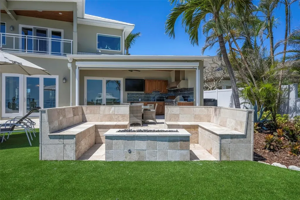 606 Crestwood Lane Holmes Beach FL 34217