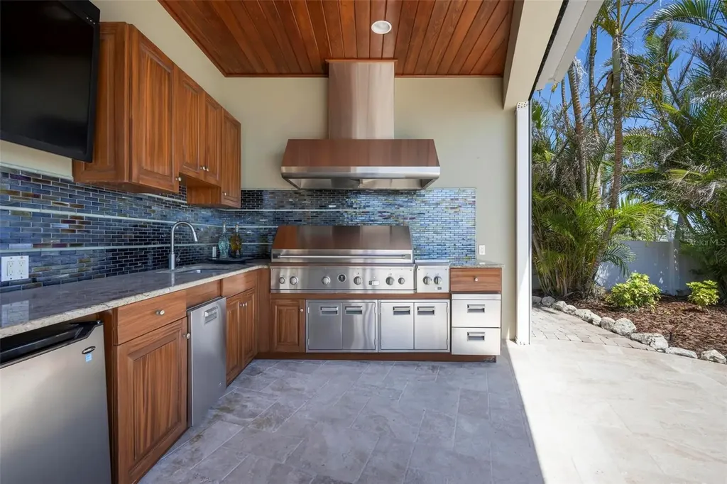 606 Crestwood Lane Holmes Beach FL 34217