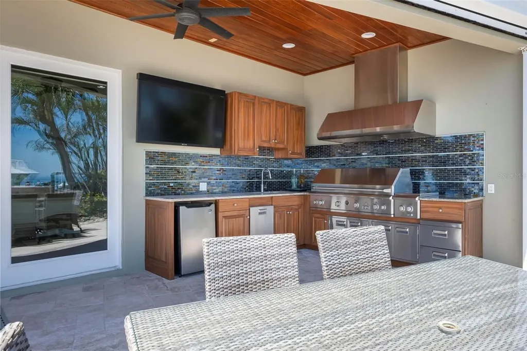 606 Crestwood Lane Holmes Beach FL 34217