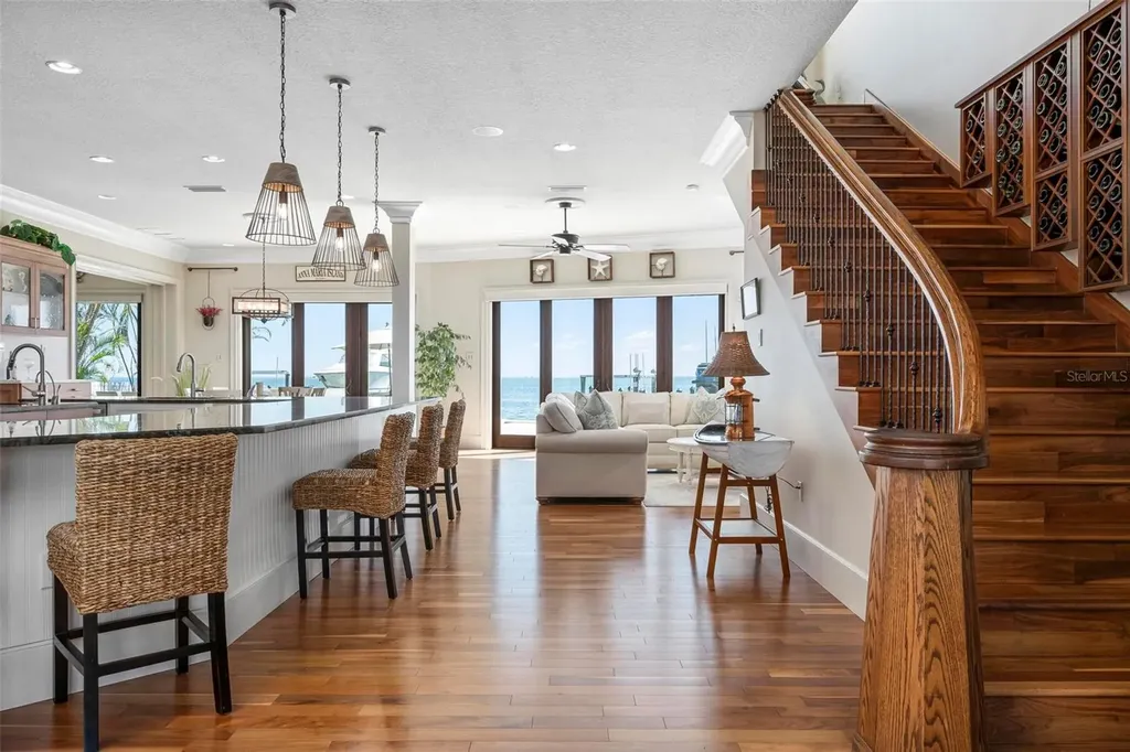 606 Crestwood Lane Holmes Beach FL 34217