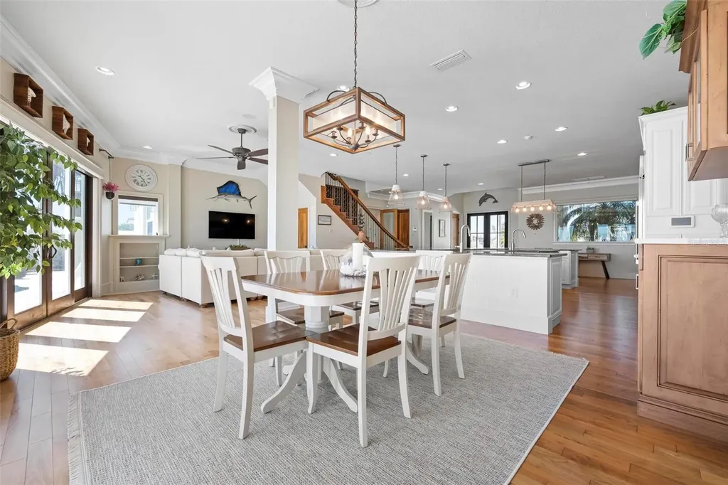 606 Crestwood Lane Holmes Beach FL 34217