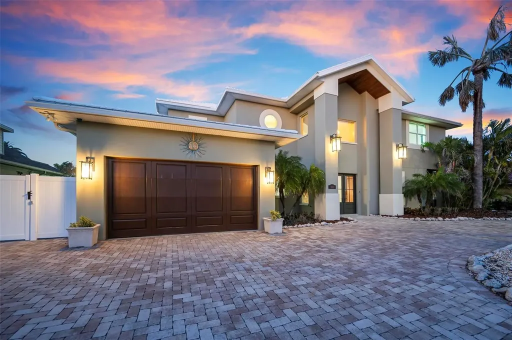 606 Crestwood Lane Holmes Beach FL 34217