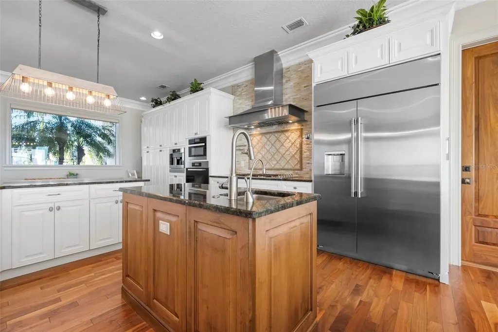 606 Crestwood Lane Holmes Beach FL 34217