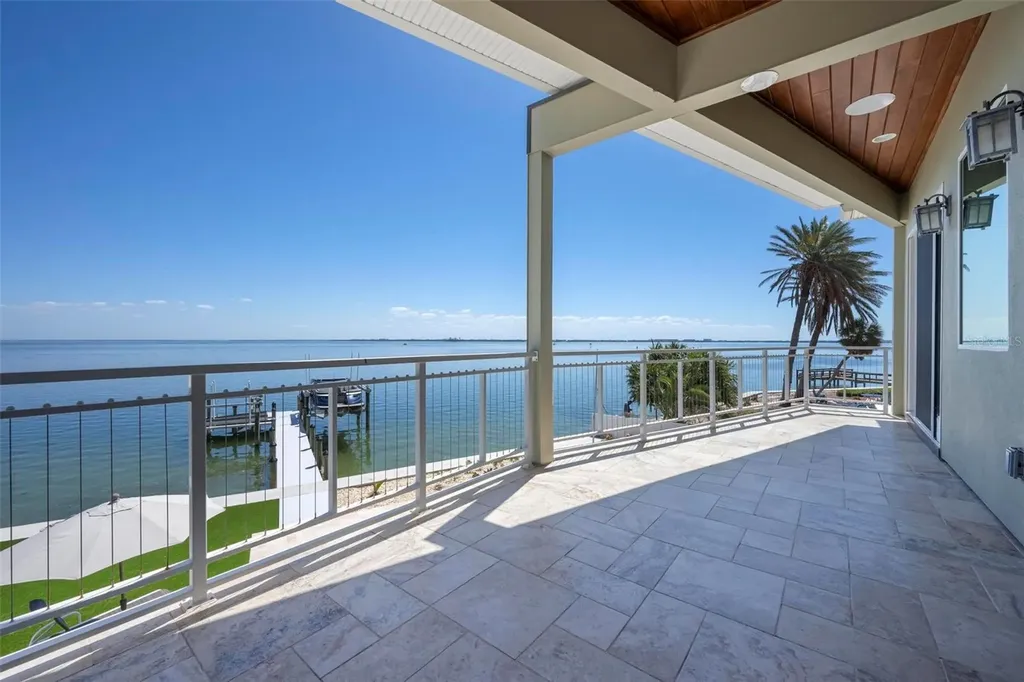 606 Crestwood Lane Holmes Beach FL 34217