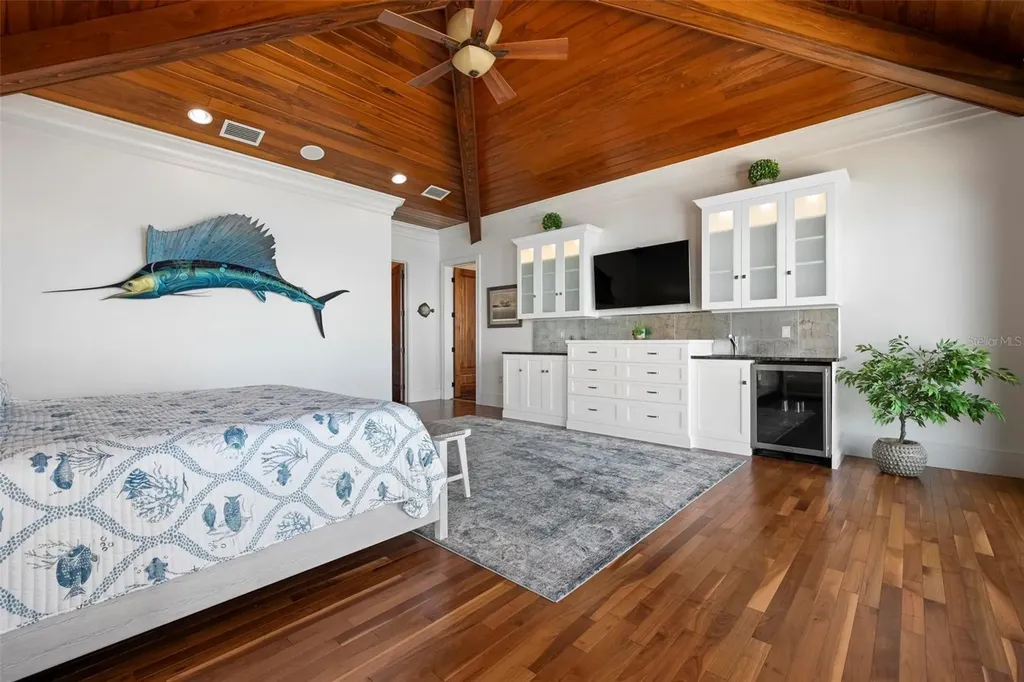 606 Crestwood Lane Holmes Beach FL 34217