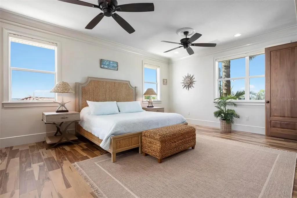 606 Crestwood Lane Holmes Beach FL 34217