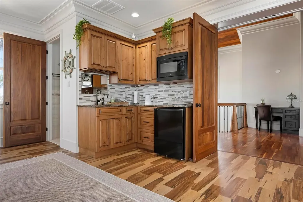 606 Crestwood Lane Holmes Beach FL 34217