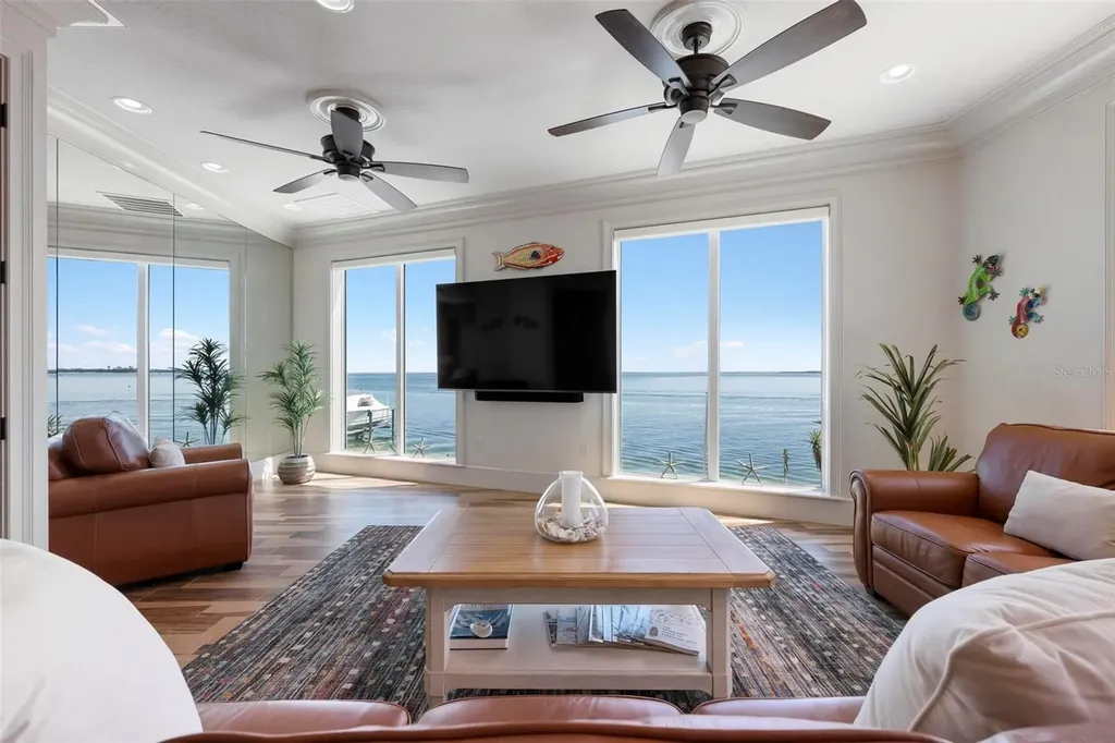 606 Crestwood Lane Holmes Beach FL 34217