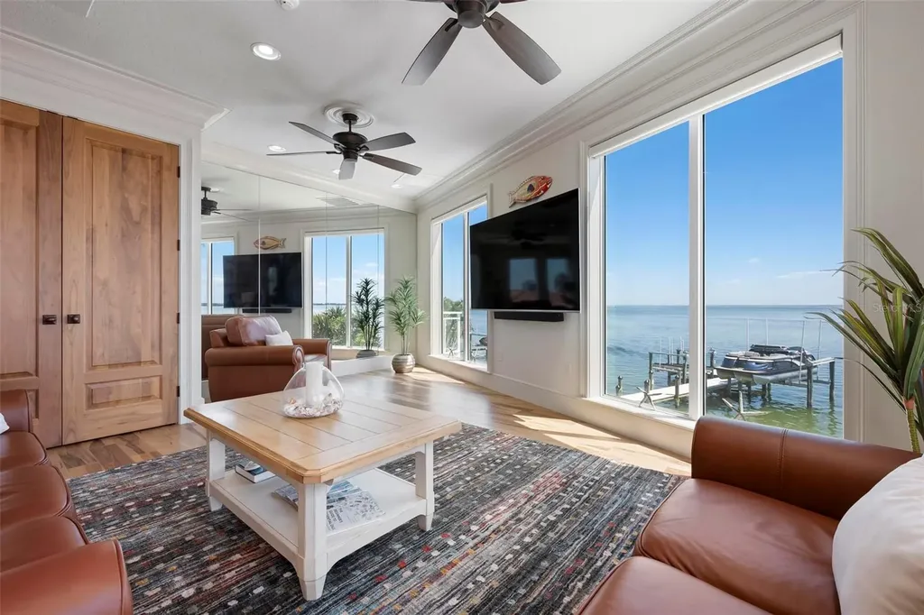 606 Crestwood Lane Holmes Beach FL 34217