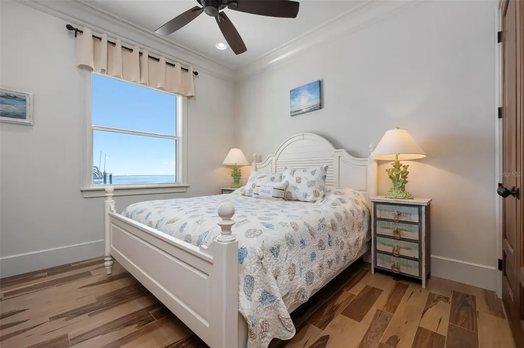 606 Crestwood Lane Holmes Beach FL 34217