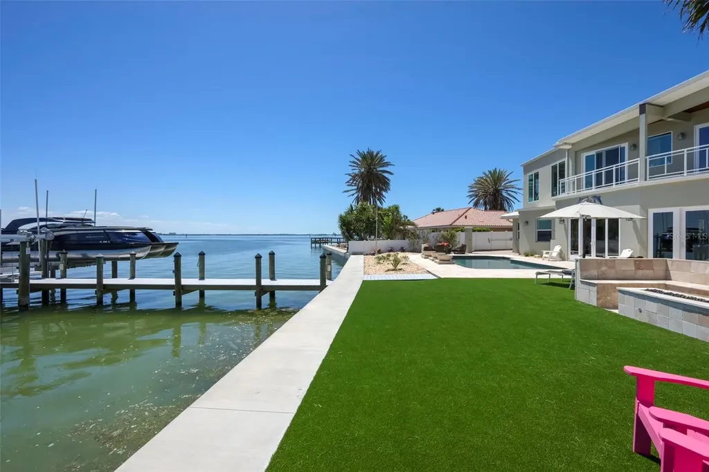 606 Crestwood Lane Holmes Beach FL 34217