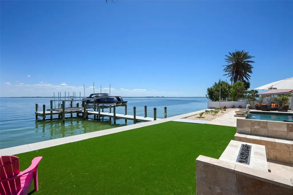 606 Crestwood Lane Holmes Beach FL 34217