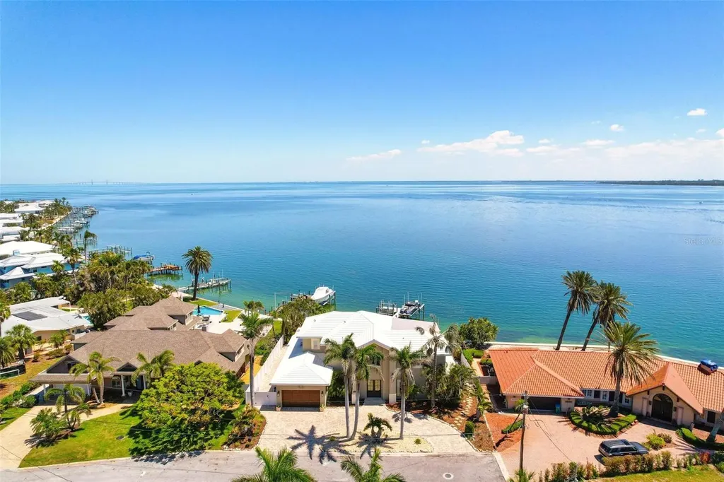 606 Crestwood Lane Holmes Beach FL 34217