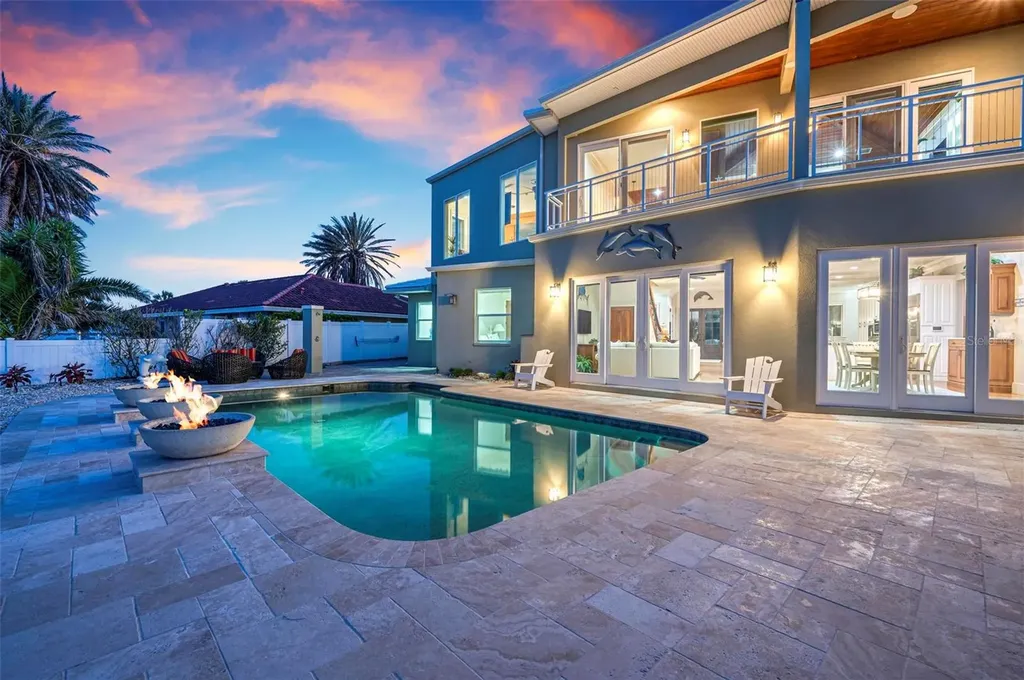 606 Crestwood Lane Holmes Beach FL 34217