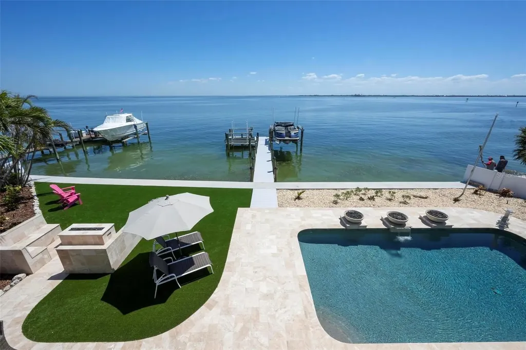 606 Crestwood Lane Holmes Beach FL 34217
