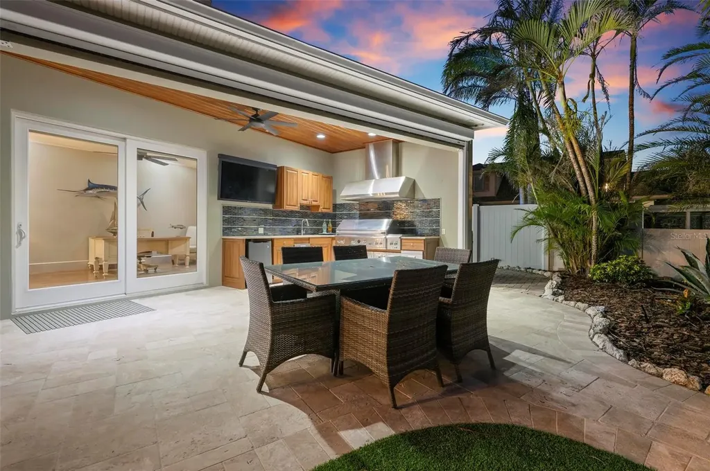 606 Crestwood Lane Holmes Beach FL 34217