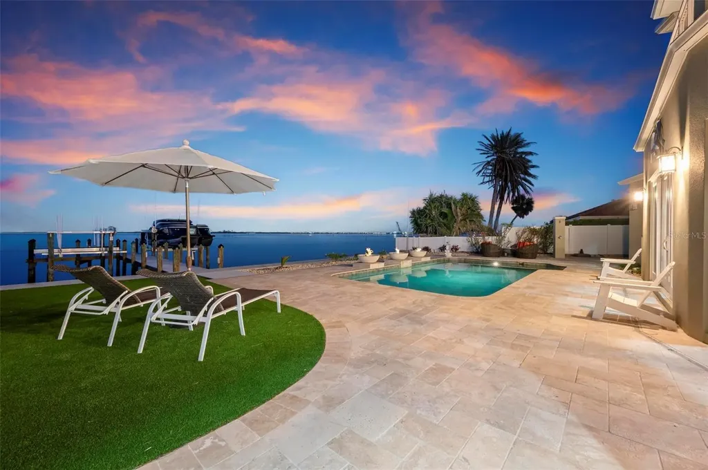 606 Crestwood Lane Holmes Beach FL 34217