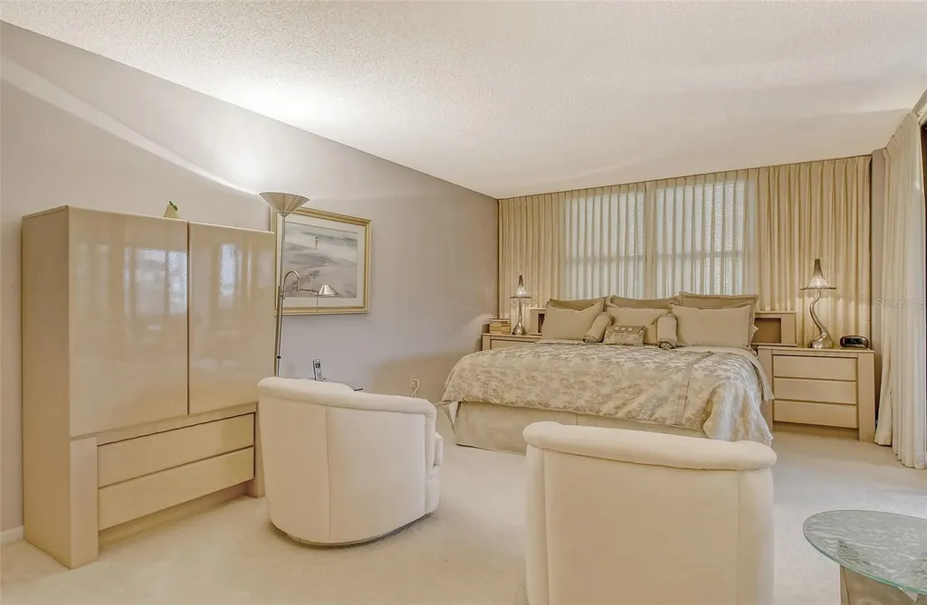 8779 Midnight Pass Road Sarasota FL 34242