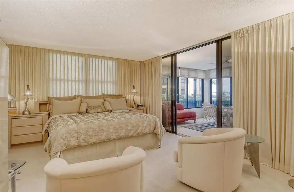 8779 Midnight Pass Road Sarasota FL 34242